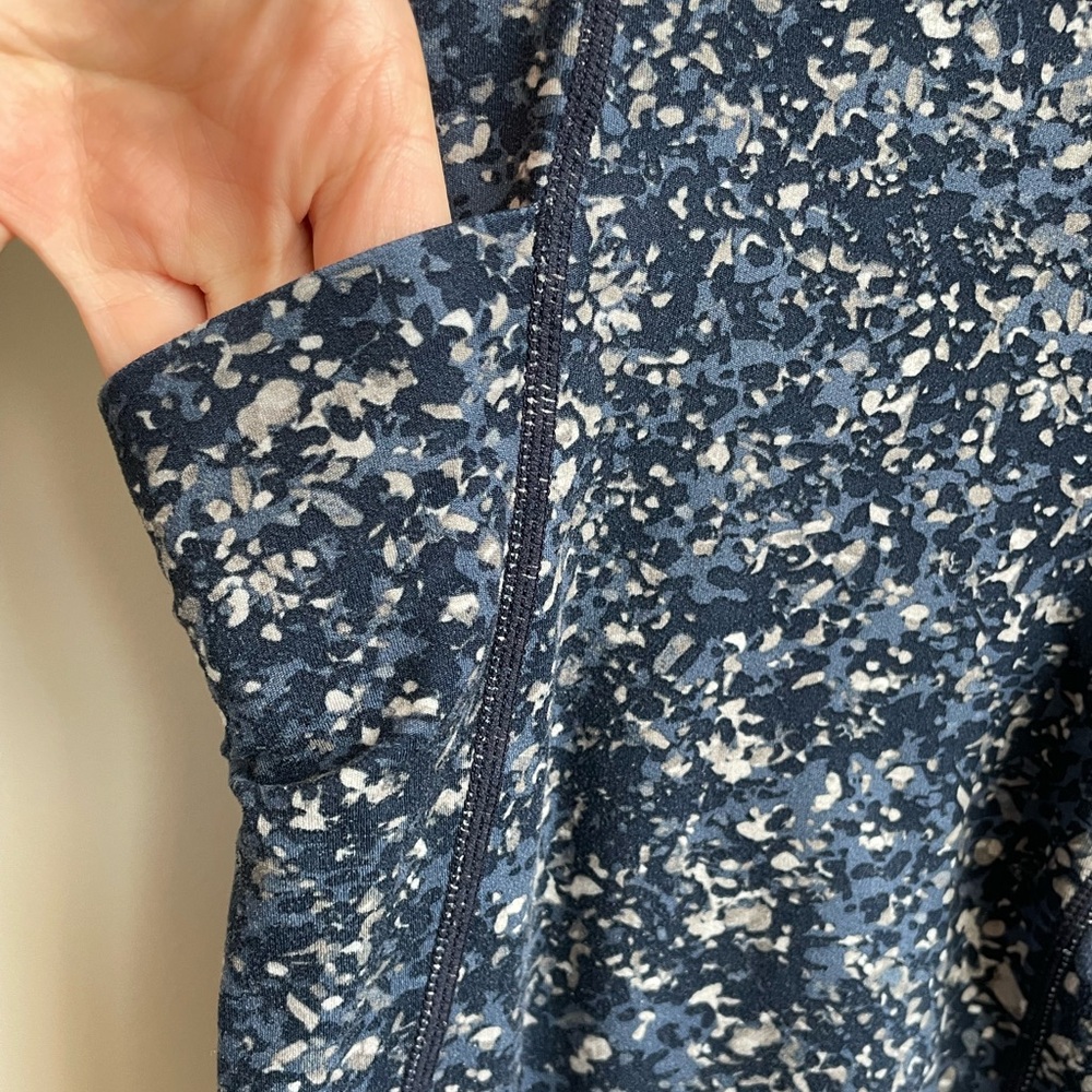 Athleta Blue Sandstone 7/8 Stash Pocket Salutation Tight - Picture 7 of 14